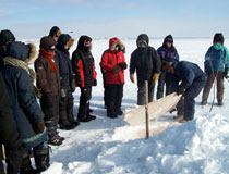 Atelier de pêche sur la glace traditionnelle